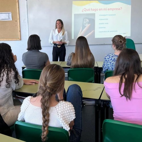 charla fundacion inspiring girls